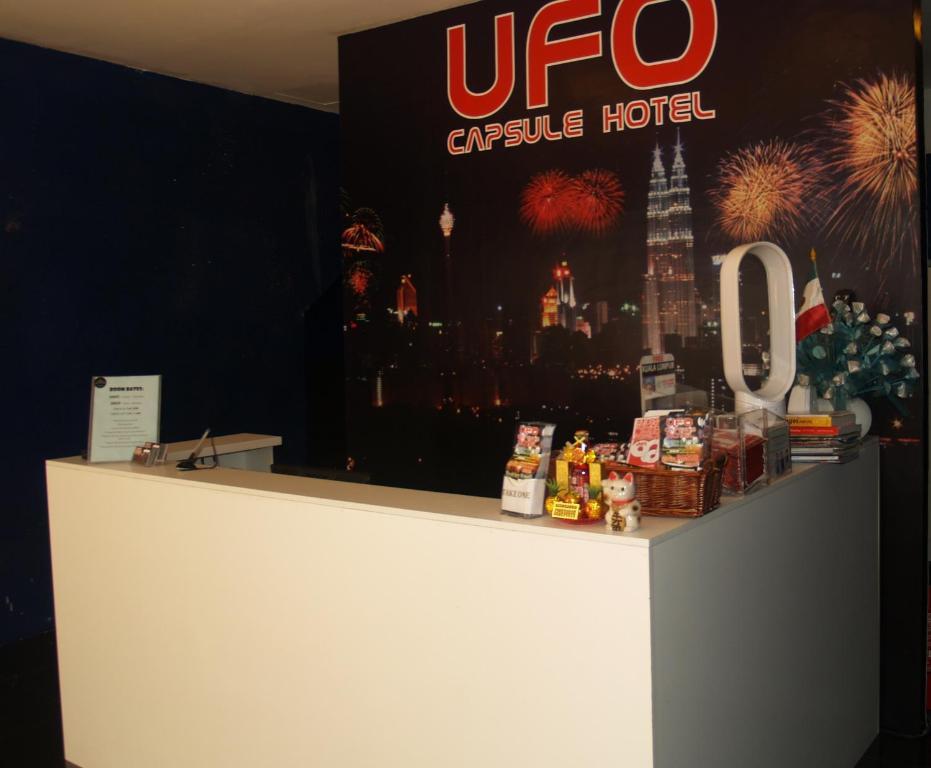 Ufo Capsule Hotel - Kuala Lumpur — Photos 1